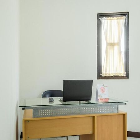 Oyo 1460 Anyelir Residence Cirebon Extérieur photo