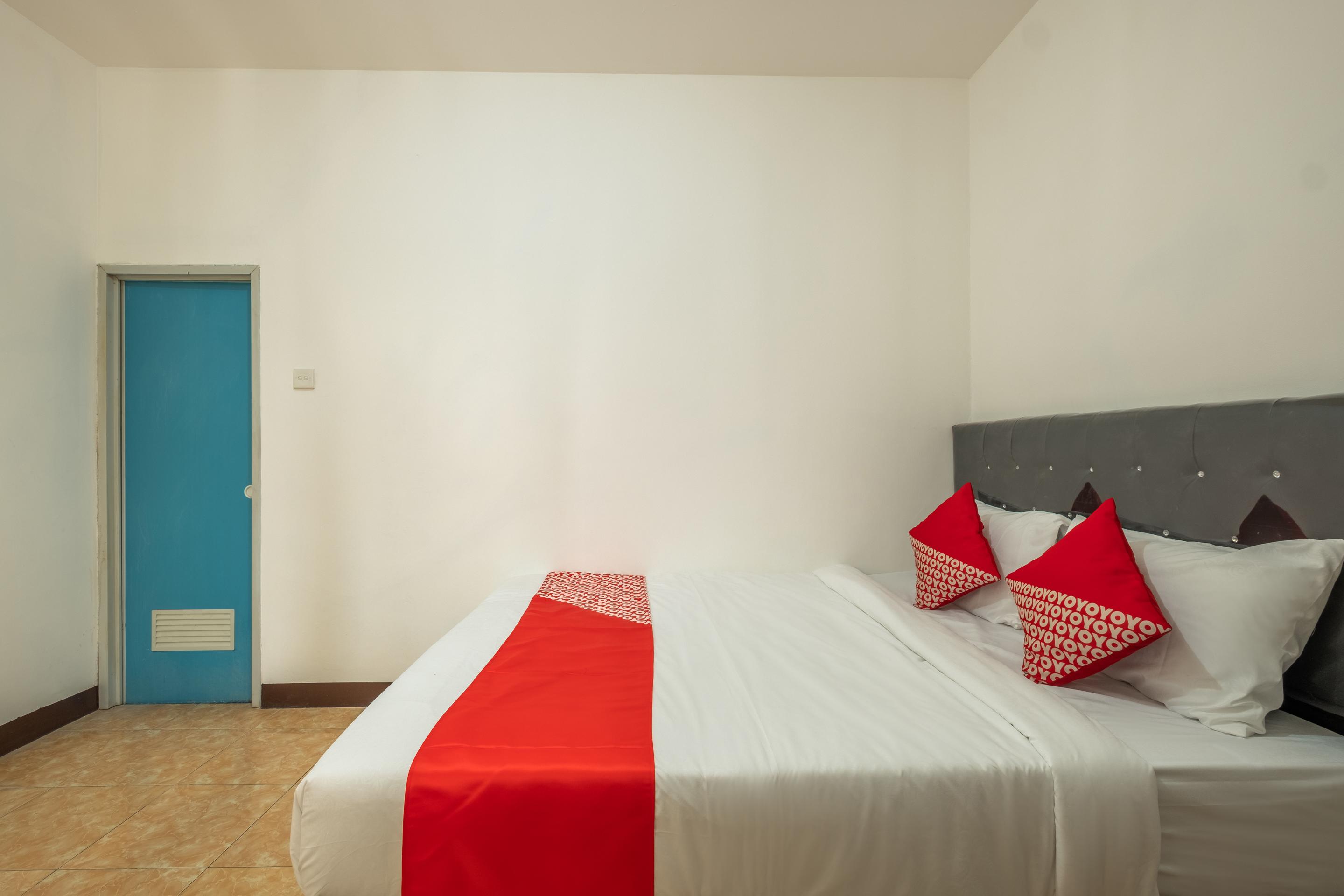 Oyo 1460 Anyelir Residence Cirebon Extérieur photo